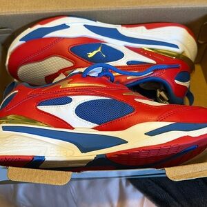 Puma Junior size 6 1/2 new inbox